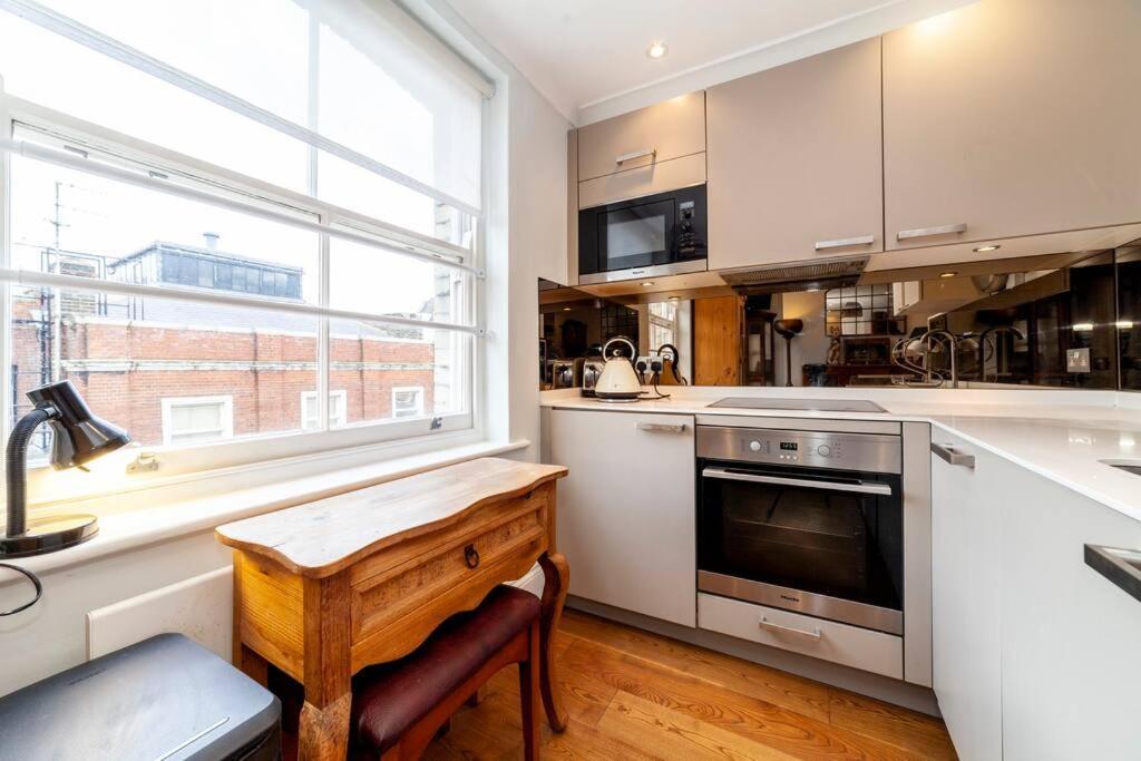 Outstanding Antique 1Br Flat In Soho Apartman London Kültér fotó