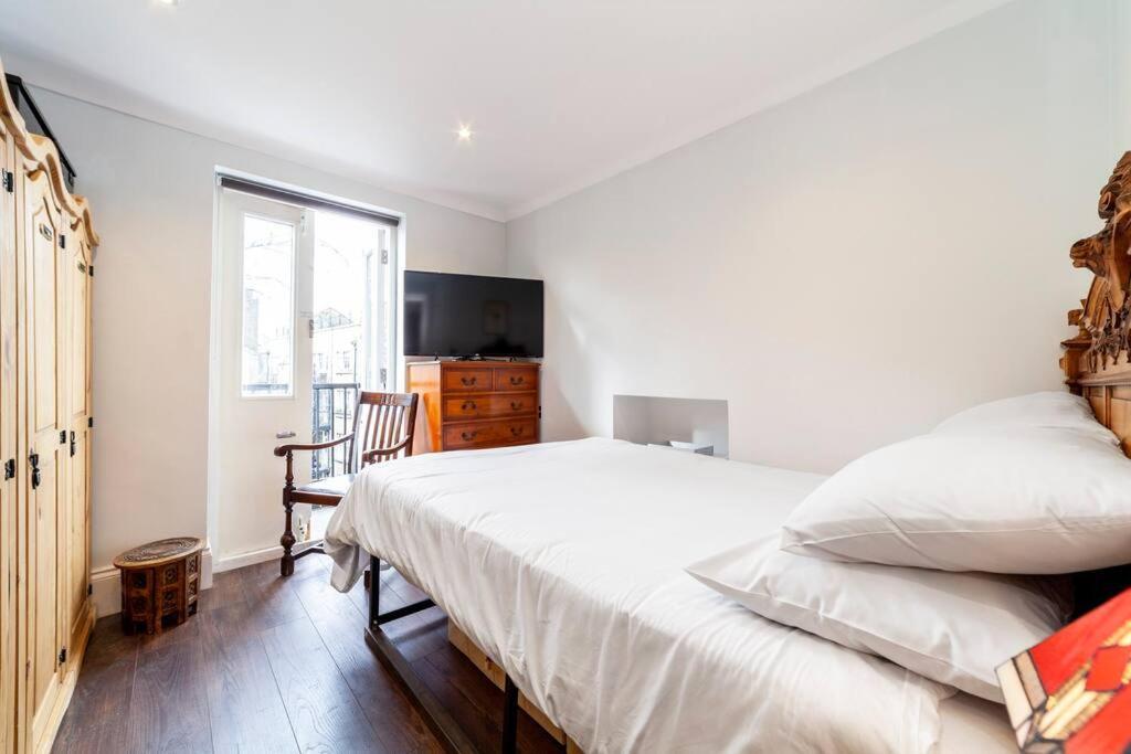 Outstanding Antique 1Br Flat In Soho Apartman London Kültér fotó