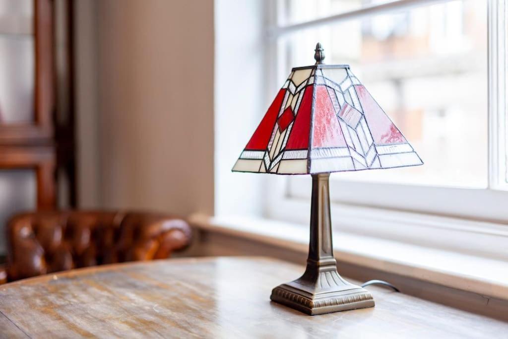 Outstanding Antique 1Br Flat In Soho Apartman London Kültér fotó